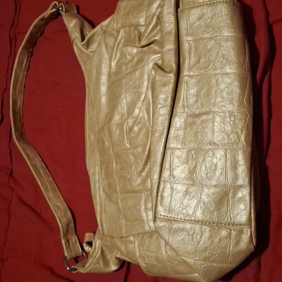 Laura Scott Gold Shoulder Bag - Picture 3 of 5